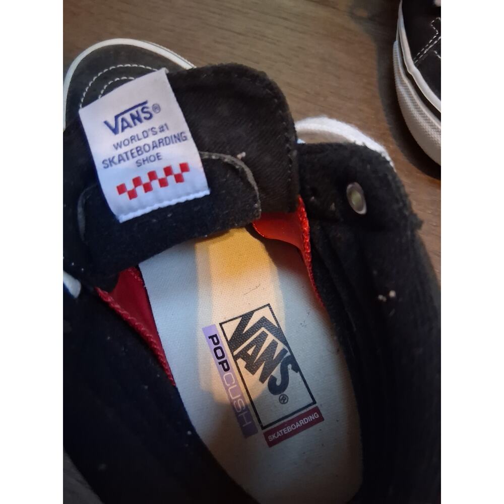 Vans - Picture 3 of 7